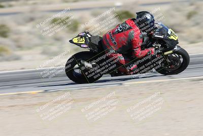 media/Jan-15-2026-Racers Edge (Thu) [[dfebeb70ab]]/2-A Group/Session 3 (Turn 15 Inside Pans)/